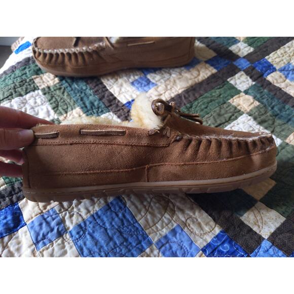 L.L.Bean Wicked Good Moccasin Slippers Men's Sz 8 Genuine Shearling Fur Suede - Picture 5 of 13